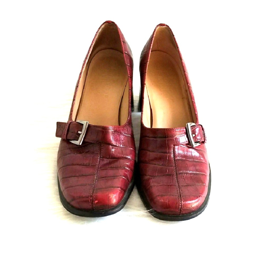 Franco Sarto Red Croc Print Loafer Size 8M